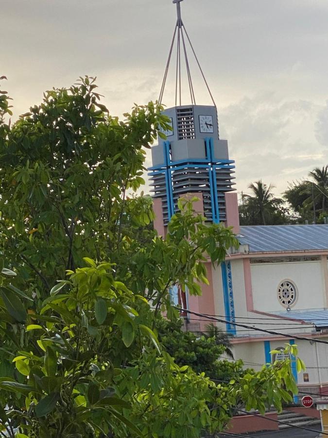Appartements: Plage & Commerces A 200M Sainte-Anne  Exterior photo